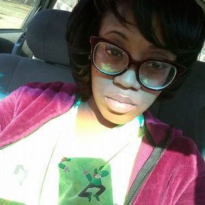 Meet your Posher, India angelica